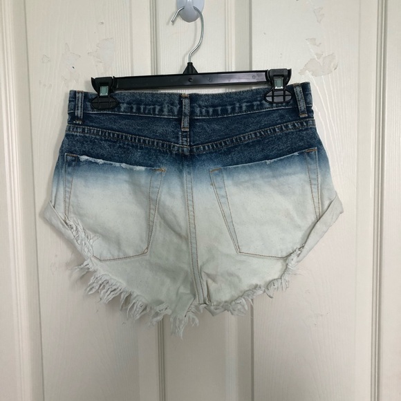 ACID WASH DISTRESS HIGH WAISTED SHORTS - Picture 6 of 6